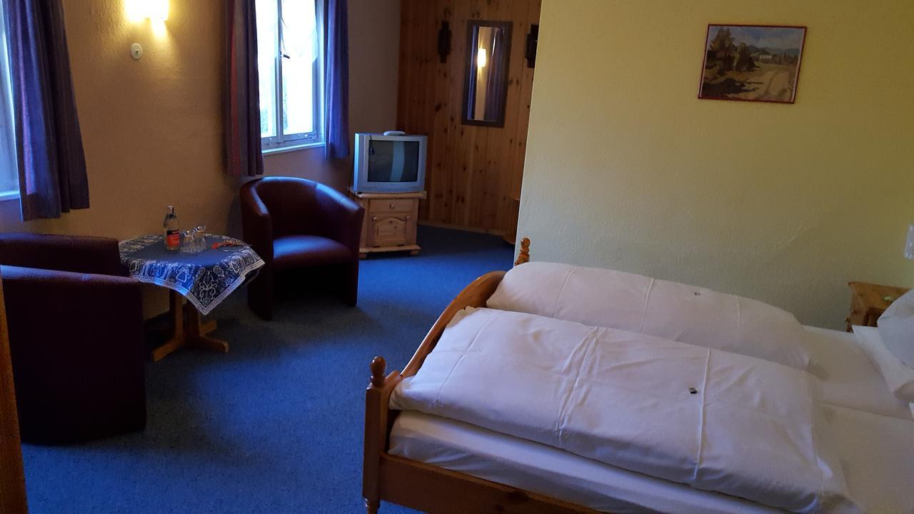 Schwarzwaldgasthof Baren Hotel Titisee-Neustadt Exterior foto